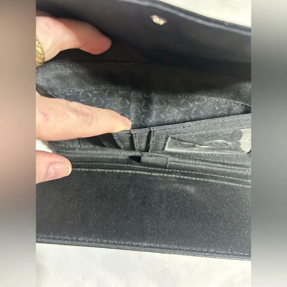 Liz Claiborne Black Leather Wallet NEW Multiple Compartments